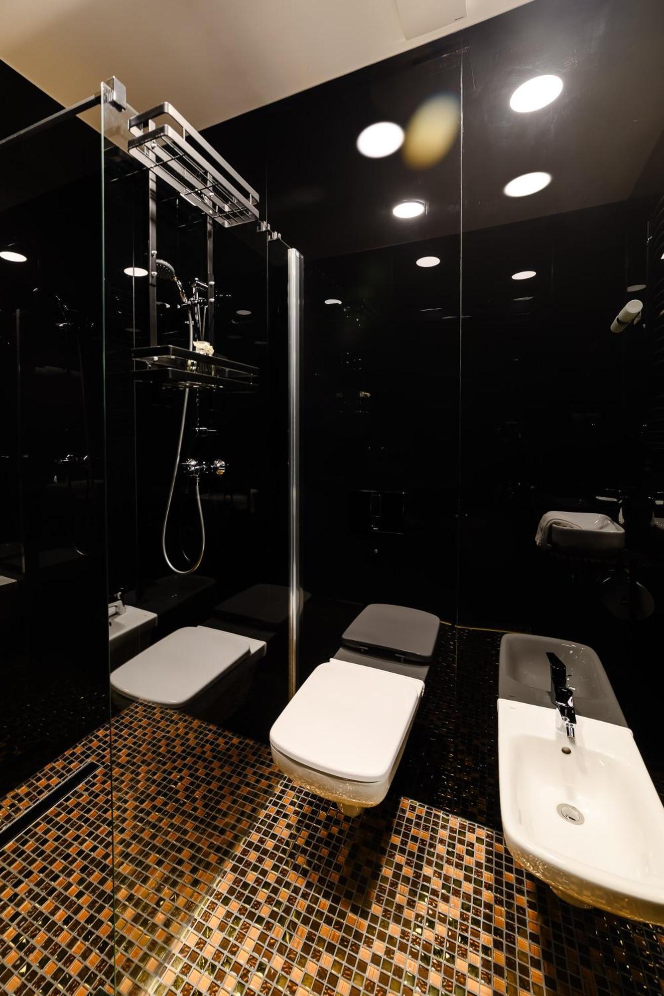 Golden Lion House Bed&Breakfast Rumia Esterno foto
